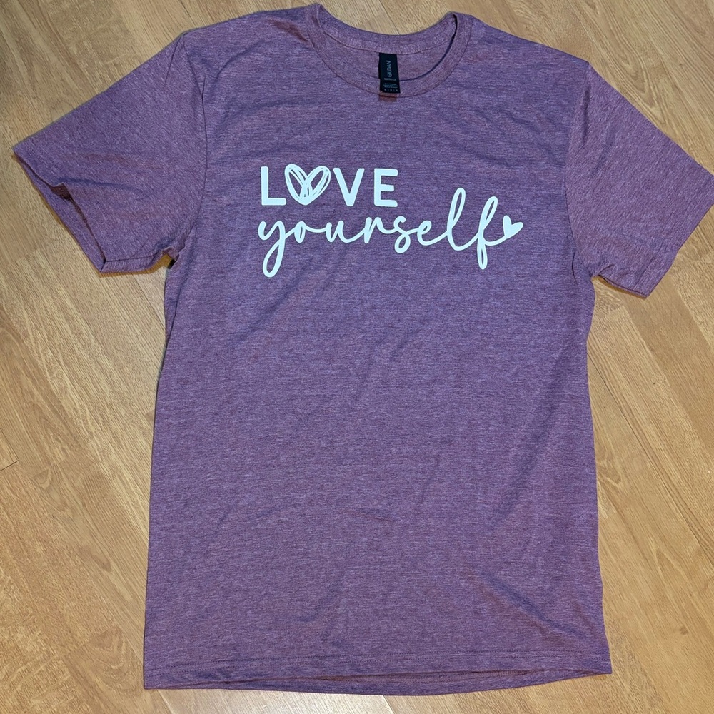 Inspirational Graphic T-Shirt Maroon